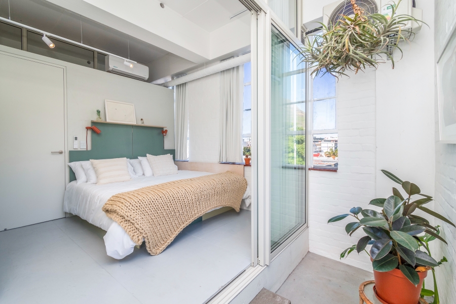 1 Bedroom Property for Sale in Gardens Western Cape